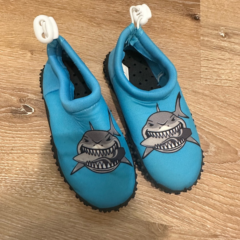 Shark water shoes 7 US (toddler)